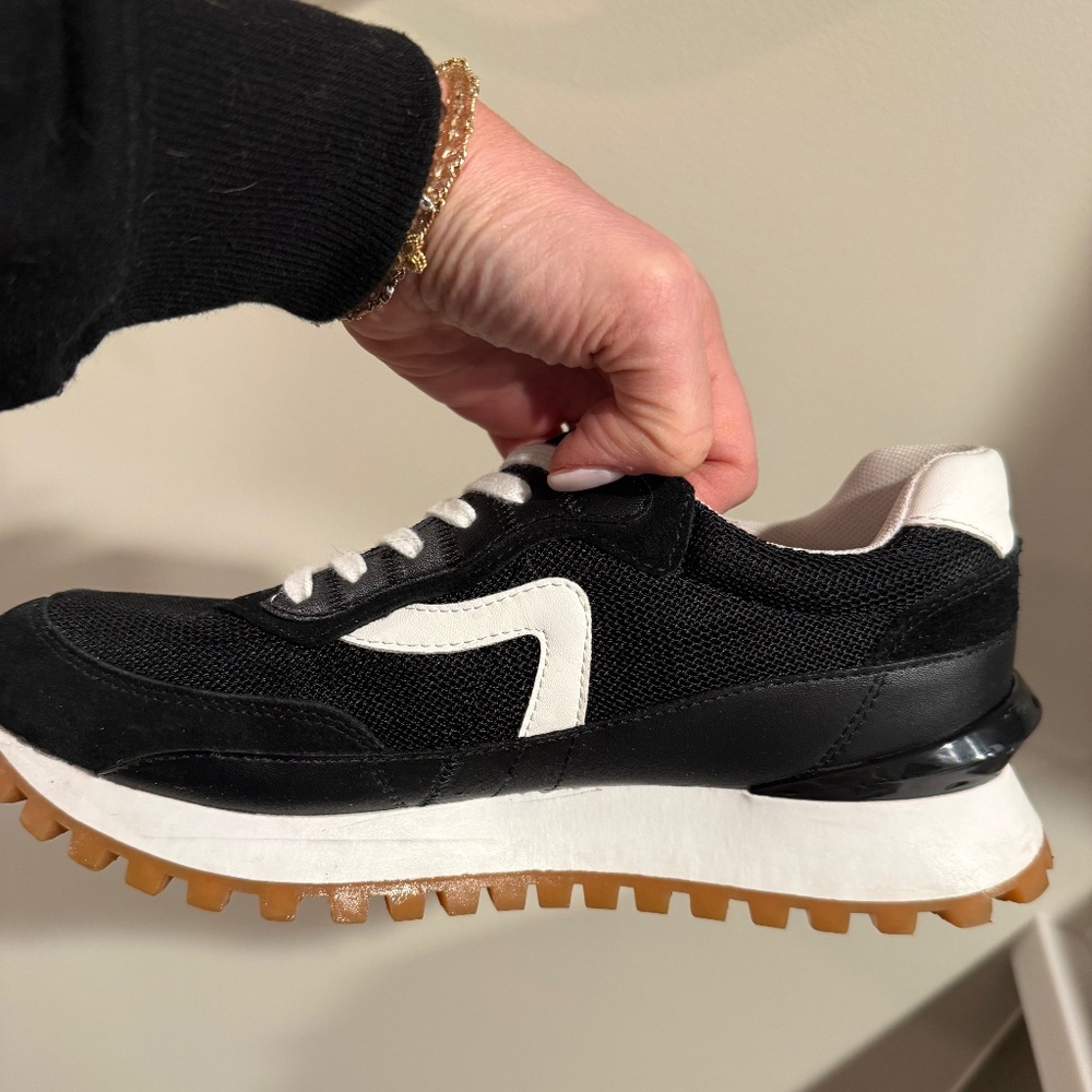 Steve Madden Campo Retro Jogger Sneaker Women